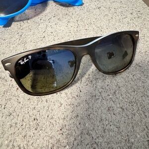 Ray-Ban Men’s Tortoiseshell Frame Wayfarer Sunglasses with Dark Tinted Lenses